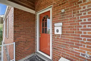 126 Leon Rd, Green Tree, PA 15220 - Photo 6