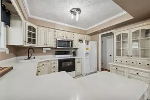 942 Vernon Dr, Belle Vernon, PA 15012 - Photo 10