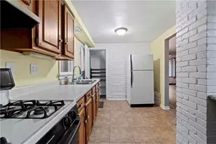 951 Universal Rd, Pittsburgh, PA 15235 - Photo 12