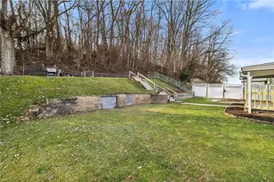 5158 Elmwood Dr, Pittsburgh, PA 15227 - Photo 30