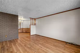 5158 Elmwood Dr, Pittsburgh, PA 15227 - Photo 8