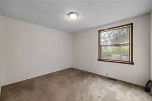 5158 Elmwood Dr, Pittsburgh, PA 15227 - Photo 16