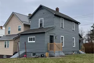 504 Emerson Ave, Farrell, PA 16121 - Photo 4