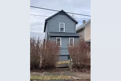 504 Emerson Ave, Farrell, PA 16121 - Photo 1