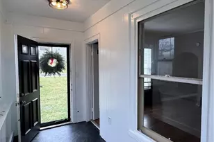504 Emerson Ave, Farrell, PA 16121 - Photo 8