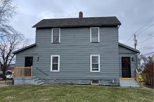 504 Emerson Ave, Farrell, PA 16121 - Photo 2