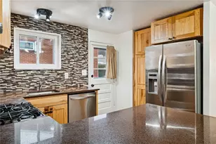 910 Colonial Manor Rd, North Huntingdon, PA 15642 - Photo 14