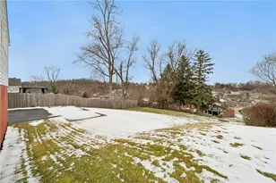 910 Colonial Manor Rd, North Huntingdon, PA 15642 - Photo 34