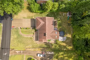 2455 Berkshire Dr, Pittsburgh, PA 15241 - Photo 40