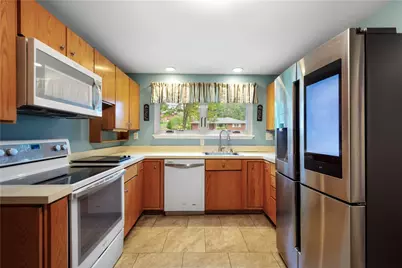 2455 Berkshire Dr, Pittsburgh, PA 15241 - Photo 8