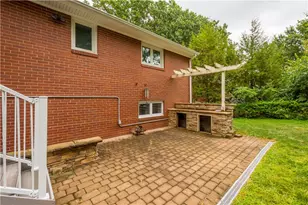 2455 Berkshire Dr, Pittsburgh, PA 15241 - Photo 38