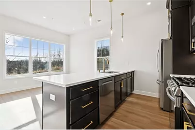 2215 Lebanon Dr, Elizabeth Twp/Boro, PA 15135 - Photo 10