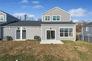 2217 Lebanon Dr, Elizabeth Twp/Boro, PA 15135 - Photo 2