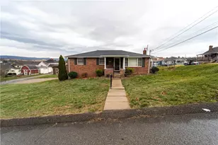 199 Spruce St, Mount Pleasant Township, PA 15666 - Photo 2