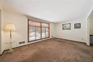 982 Braddock Rd, Pittsburgh, PA 15221 - Photo 4