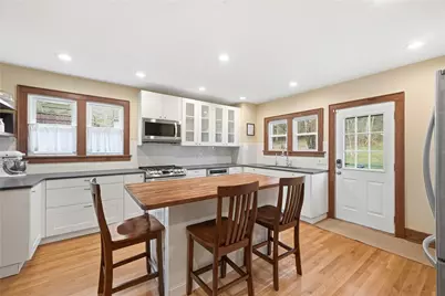 261 Parkway Drive, Pittsburgh, PA 15228 - Photo 14