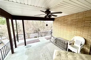 107 Rockwell Dr, Hempfield Township, PA 15644 - Photo 12