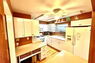 107 Rockwell Dr, Hempfield Township, PA 15644 - Photo 10