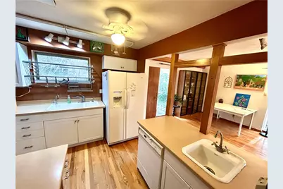 107 Rockwell Dr, Hempfield Township, PA 15644 - Photo 8