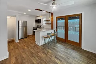 202 Nobles Ln, Pittsburgh, PA 15210 - Photo 6