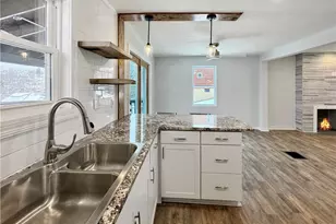 202 Nobles Ln, Pittsburgh, PA 15210 - Photo 10