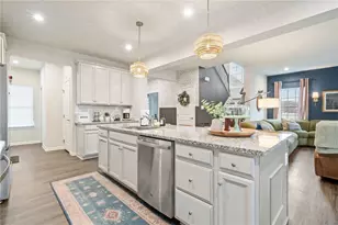 7106 Gio Dr, North Huntingdon, PA 15642 - Photo 8