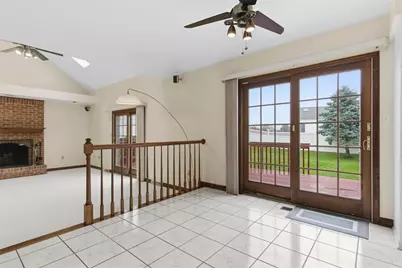 370 Cobblestone Cir, Robinson Twp, PA 15136 - Photo 16