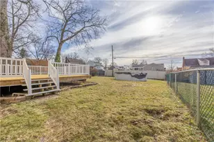 415 Charlotte Dr, Pittsburgh, PA 15236 - Photo 24