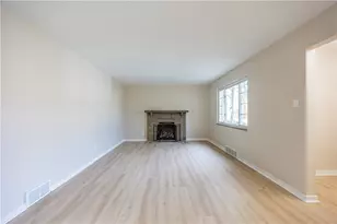 415 Charlotte Dr, Pittsburgh, PA 15236 - Photo 4