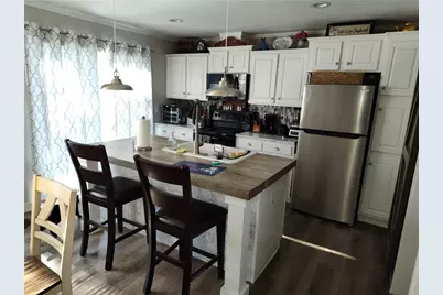 163 Mancini Dr, Somerset Township, PA 15501 - Photo 2