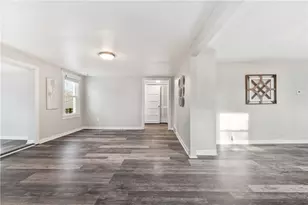 2625 Oakhill Dr, South Park, PA 15129 - Photo 4