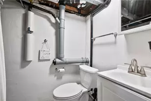 2625 Oakhill Dr, South Park, PA 15129 - Photo 20