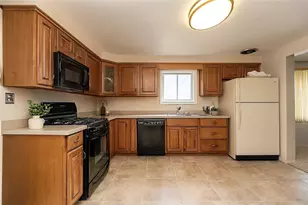 209 Video Dr, Munhall, PA 15120 - Photo 4