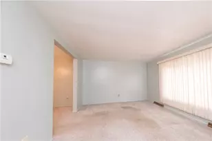 209 Video Dr, Munhall, PA 15120 - Photo 10