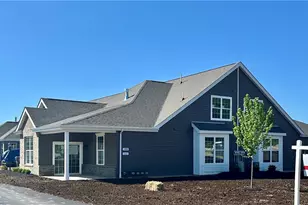 109 Independence Dr, Jefferson Township, PA 16023 - Photo 2