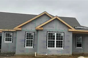 109 Independence Dr, Jefferson Township, PA 16023 - Photo 2