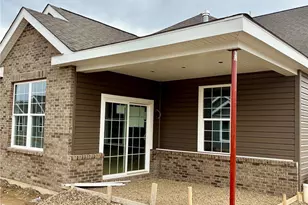 109 Independence Dr, Jefferson Township, PA 16023 - Photo 2