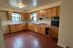 359 Dixon Blvd, South Union Township, PA 15401 - Photo 4