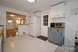 2131 Swallow Hill Rd, Scott Township, PA 15220 - Photo 6