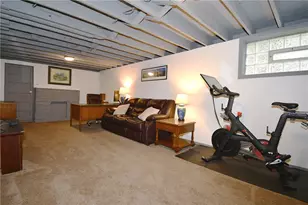 2131 Swallow Hill Rd, Scott Township, PA 15220 - Photo 24