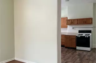 420 S Pacific Ave, Friendship Park, PA 15224 - Photo 8