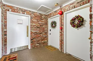 1110 Chatham Park Dr, Scott Township, PA 15216 - Photo 46