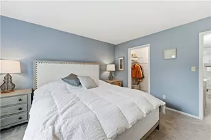 1110 Chatham Park Dr, Scott Township, PA 15216 - Photo 18