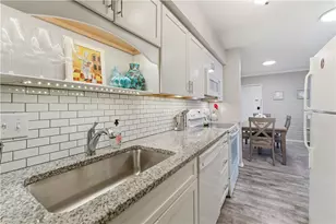 1110 Chatham Park Dr, Scott Township, PA 15216 - Photo 34