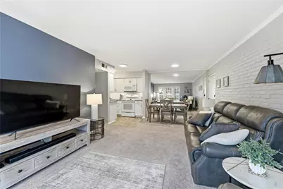 1110 Chatham Park Dr #E, Scott Township, PA 15216 - Photo 30