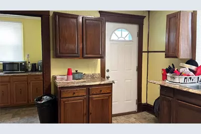 304 Spruce Avenue, Sharon, PA 16146 - Photo 8
