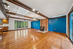 12219 Roth Dr, North Huntingdon, PA 15642 - Photo 2