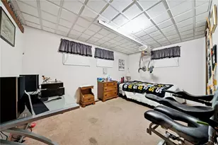 10885 Carlson Dr, North Huntingdon, PA 15642 - Photo 8