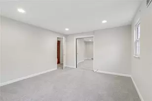 2007 Garrick Dr, Pittsburgh, PA 15235 - Photo 24