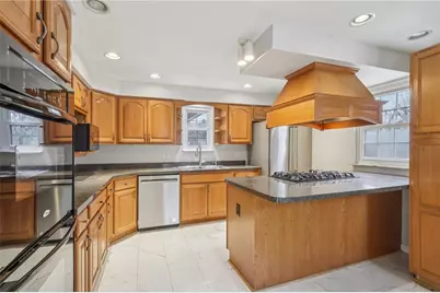 2007 Garrick Drive, Pittsburgh, PA 15235 - Photo 10